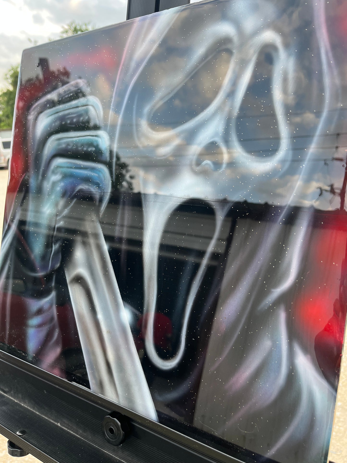 Scream knife